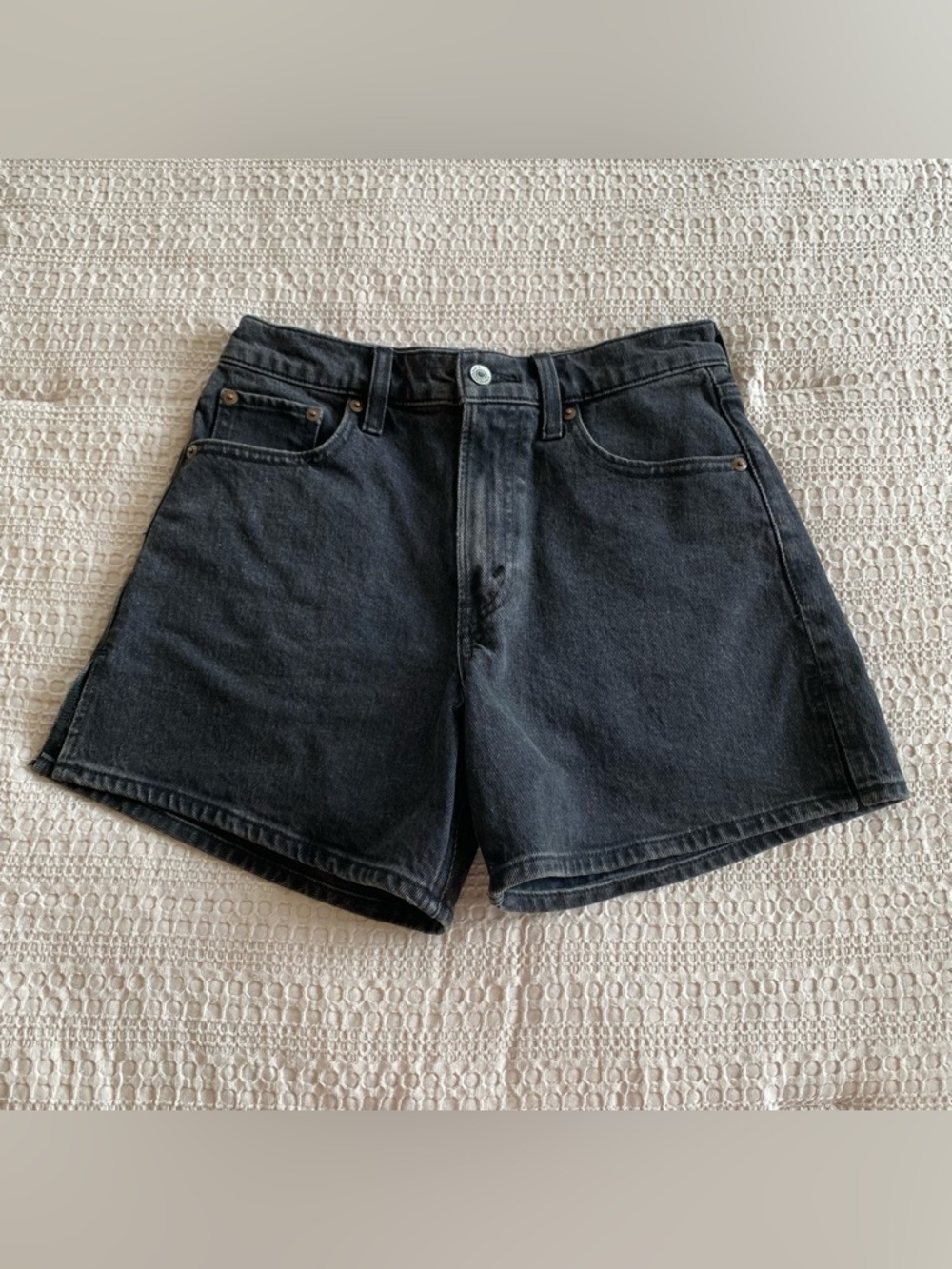 Abercrombie & Fitch The Dad Short High Rise size 26 / 2 Faded Black NWOT Cotton